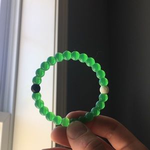 Green Lokai, supports tree conservation